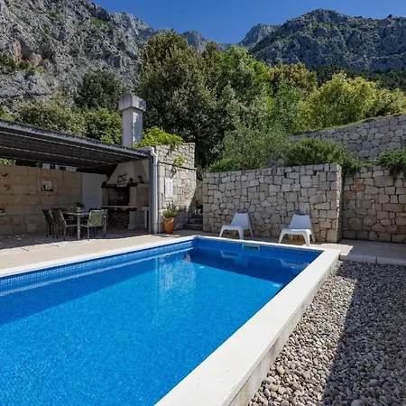 Gemuetliches Ferienhaus Mit Beheiztem Pool In Ruhiger Lage Oberhalb Casa de Férias