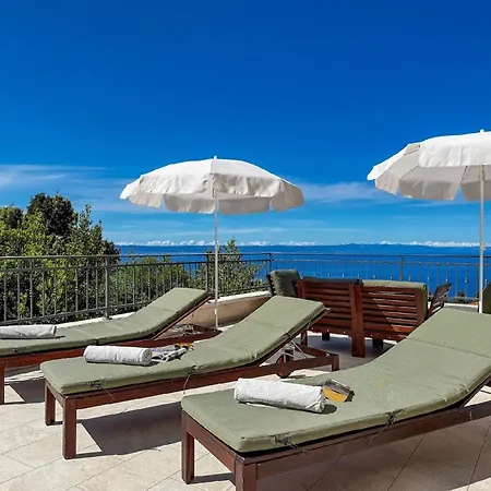Casa de Férias Gemuetliches Ferienhaus Mit Beheiztem Pool In Ruhiger Lage Oberhalb